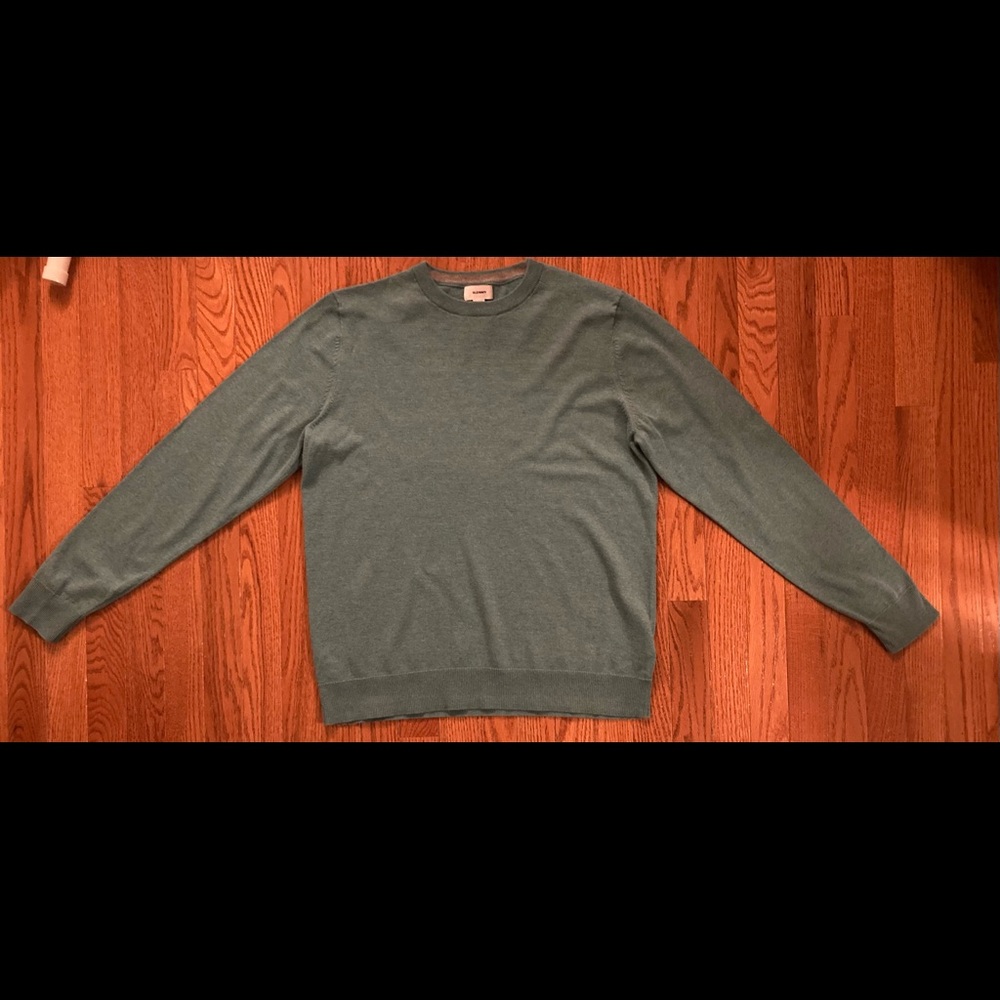$8 ➡️ Crewneck Sweater